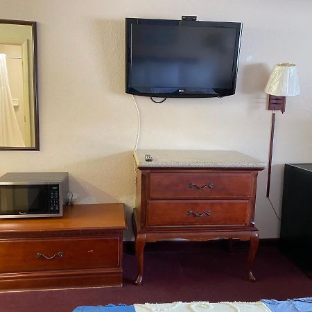 Regency Inn 페른 파크 외부 사진